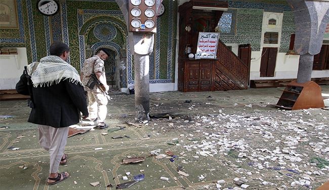 25 شهيداً بتفجير إرهابي مزدوج استهدف أحد مساجد صنعاء