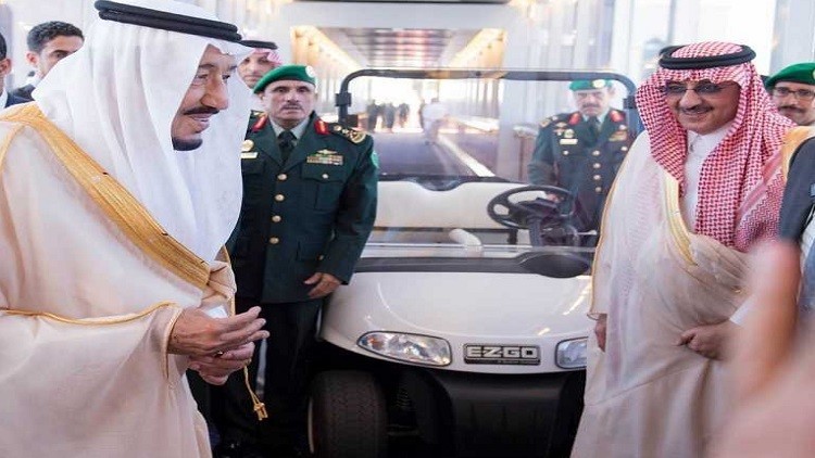 الملك سلمان يغادر السعودية في إجازة خاصة