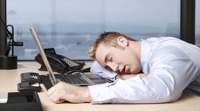  6 آثار جسدية للحرمان من النوم
