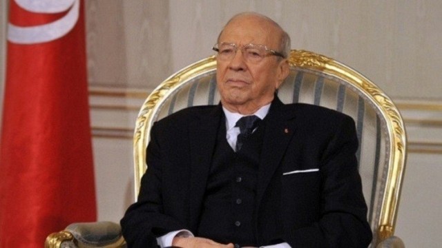 السبسي يناقض وزير خارجيته وينفي الترحيب بعودة السفير السوري إلى تونس