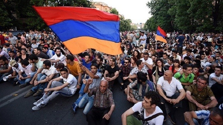 أرمينيا: دروس أمريكية في "الثورة الملونة" المقبلة