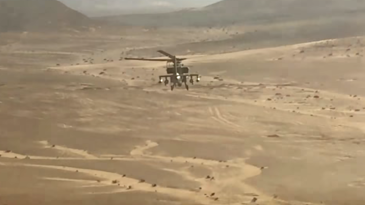 الدفاع المصرية تنشر فيديو لتدمير 15 سيارة محملة بالأسلحة على الحدود الغربية