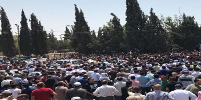 آلاف الأردنيين يتظاهرون في عمان ويهتفون(الموت لإسرائيل)