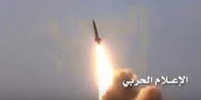 الجيش اليمني يطلق صاروخا باليستيا على مطار جيزان السعودي