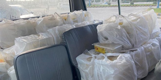 وزارة السياحة بالتعاون مع الشركة السورية للنقل والسياحة تقدم وجبات غذائية لمتضرري الزلزال